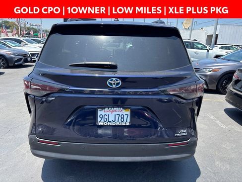 Used 2023 Toyota Sienna XLE w/ XLE Plus Package FWD image 6