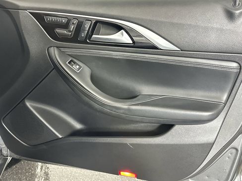 Used 2018 INFINITI QX30 image 31