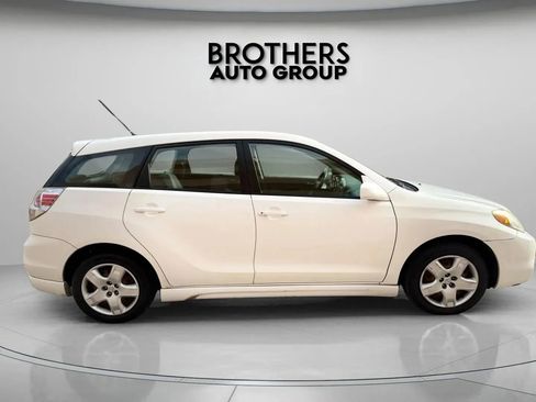 Used 2006 Toyota Matrix XR image 11