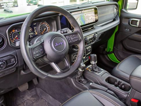 Used 2025 Jeep Wrangler Unlimited Rubicon 392 AWD/4WD image 11