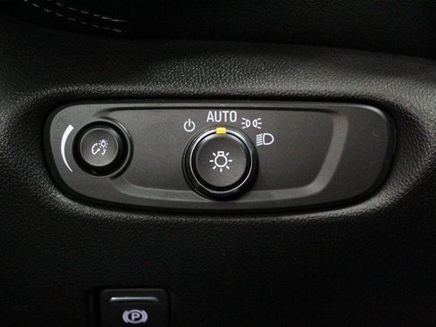 Certified 2024 Chevrolet Blazer LT w/ Convenience Package image 20