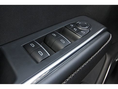 Used 2025 GMC Acadia Denali FWD image 24