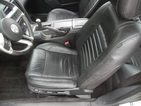 Used 2014 Ford Mustang Coupe w/ Equipment Group 102A RWD image 26