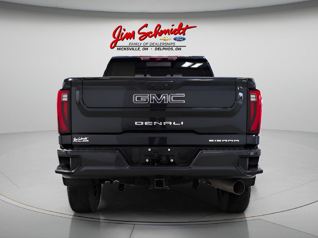 Used 2024 GMC Sierra 3500 Denali Ultimate AWD/4WD image 5