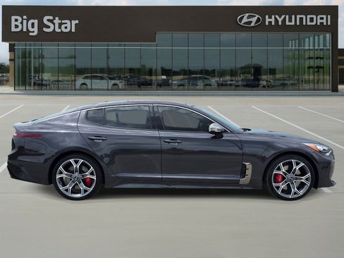 Used 2020 Kia Stinger GT2 RWD image 5
