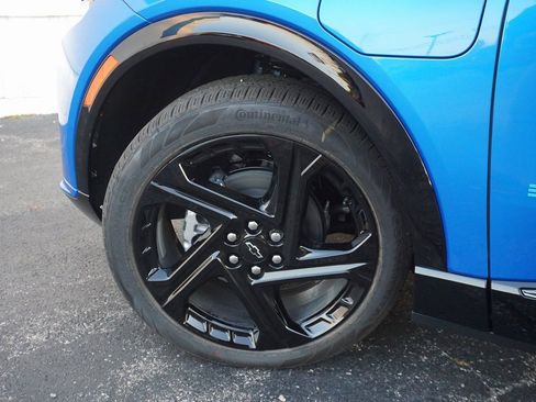 New 2026 Chevrolet Equinox EV RS image 27