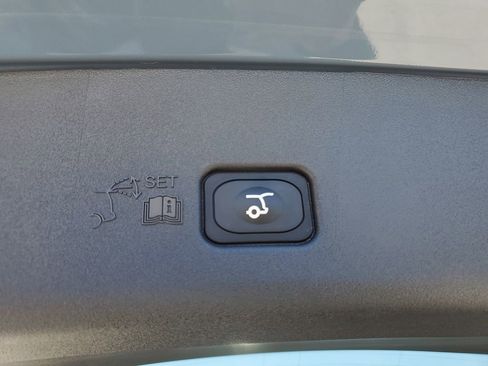 New 2026 Lincoln Nautilus Premier AWD/4WD image 6