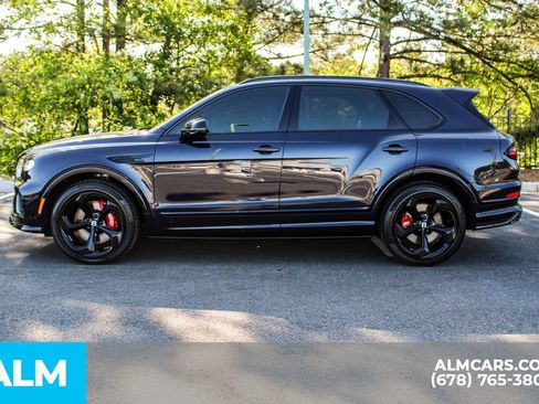 Used 2024 Bentley Bentayga AWD/4WD image 6