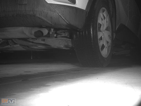 Used 2019 Toyota C-HR LE image 11