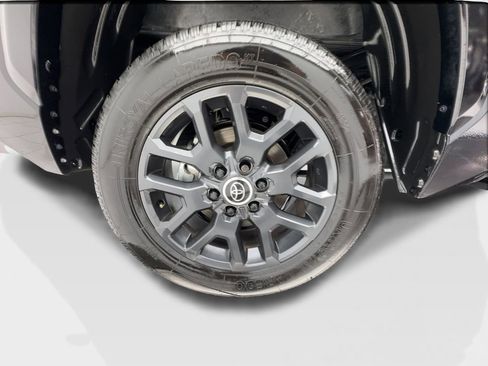 Used 2024 Toyota Tundra Platinum image 14