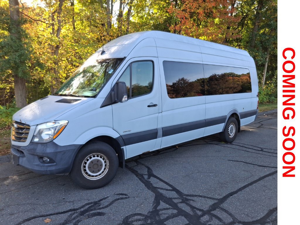 Used 2015 Freightliner Sprinter 2500 RWD image 1