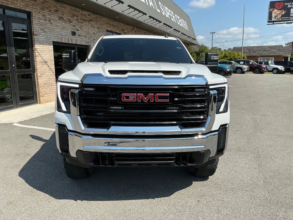 Used 2025 GMC Sierra 2500 Pro w/ Convenience Package AWD/4WD image 9