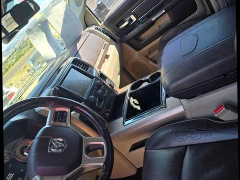 Used 2014 RAM 3500 Laramie Longhorn w/ Convenience Group AWD/4WD image 9