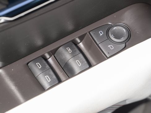 Used 2024 GMC Canyon AT4X AWD/4WD image 16