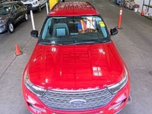Used 2023 Ford Explorer XLT w/ Equipment Group 202A AWD/4WD image 2