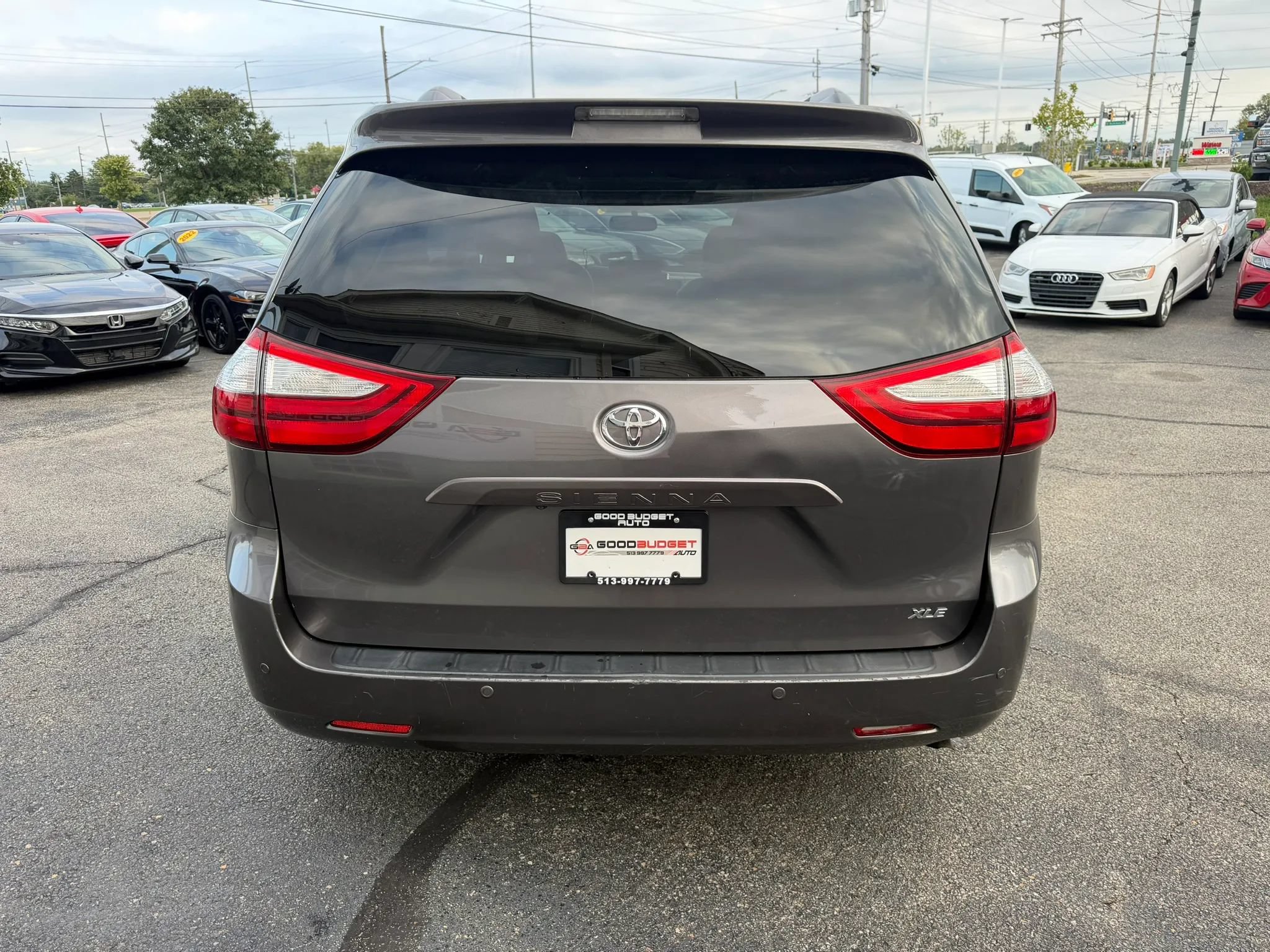 Used 2017 Toyota Sienna XLE Premium FWD image 8
