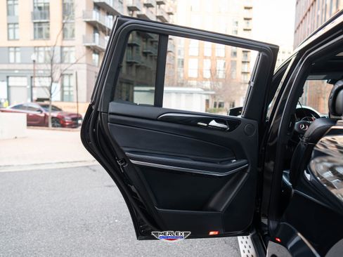 Used 2017 Mercedes-Benz GLS 550 4MATIC image 50