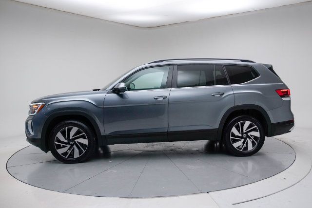 Used 2024 Volkswagen Atlas SE AWD/4WD image 24
