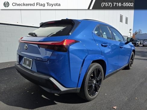 Used 2021 Lexus UX 250h w/ Premium Package image 7