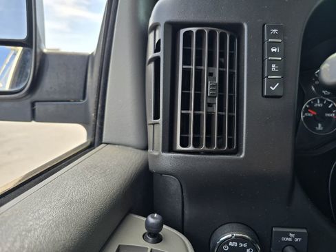 Used 2019 Chevrolet Express 2500 w/ Driver Convenience Package image 15