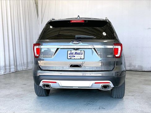Used 2017 Ford Explorer Platinum image 4