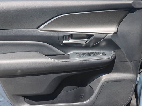 Certified 2025 Toyota Grand Highlander FWD image 21