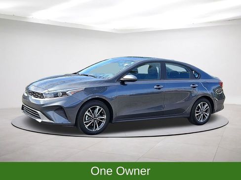 Used 2024 Kia Forte LXS FWD image 3