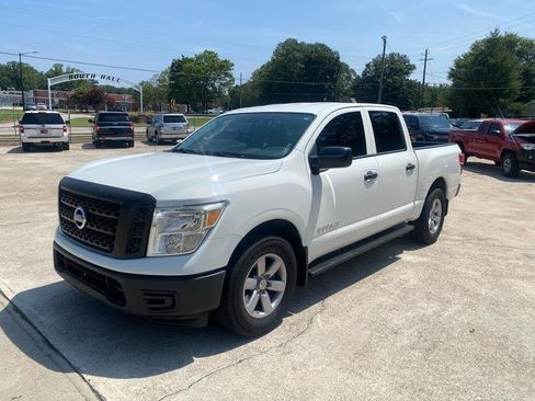 Used 2017 Nissan Titan S RWD image 1