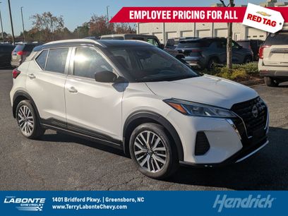 Used 2023 Nissan Kicks SV