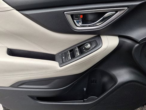 Used 2019 Subaru Forester Limited image 10