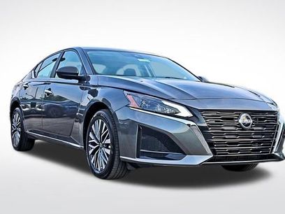 Used 2025 Nissan Altima 2.5 SV