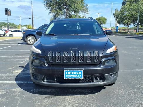 Used 2016 Jeep Cherokee Sport FWD image 14
