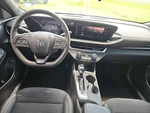 Used 2024 Buick Envista Preferred w/ Convenience II Package FWD image 25