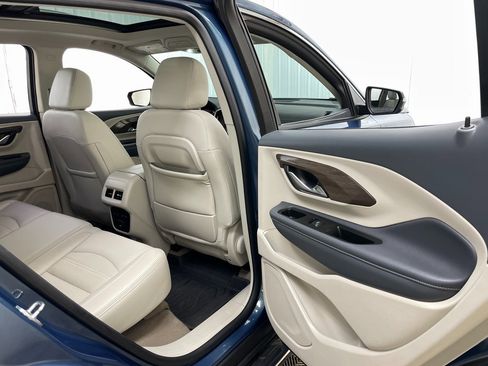 Certified 2024 GMC Terrain Denali w/ Denali Premium Package image 46