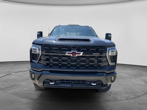 Used 2024 Chevrolet Silverado 2500 ZR2 w/ Technology Package AWD/4WD image 23