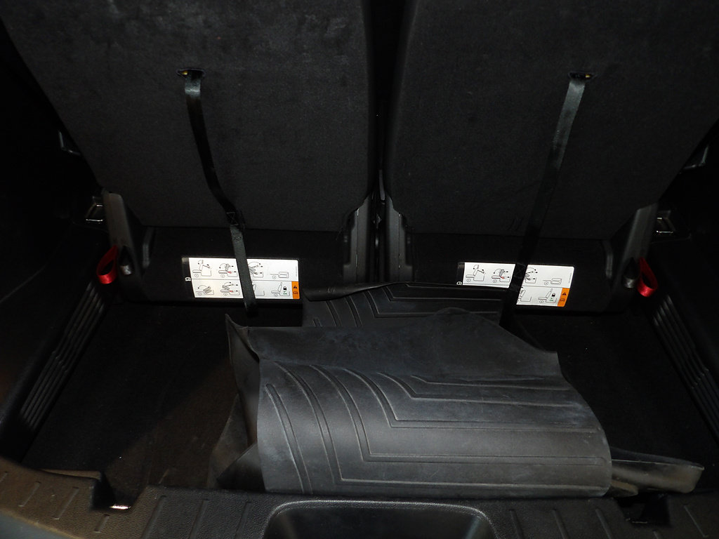 Used 2018 Ford Explorer XLT w/ Equipment Group 202A FWD image 21