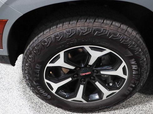 Used 2025 GMC Yukon AT4 w/ LPO, Floor Liner Package AWD/4WD image 11