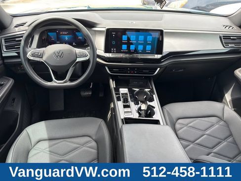 Used 2024 Volkswagen Atlas Cross Sport SE FWD image 30
