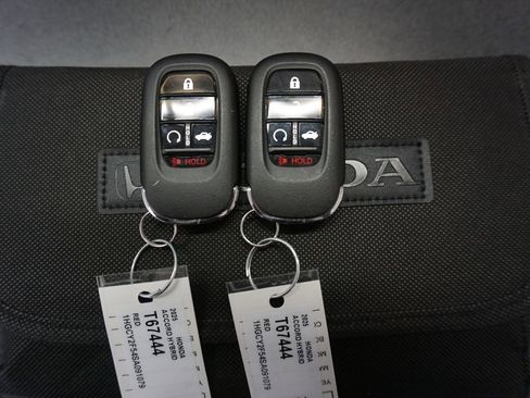 Used 2025 Honda Accord Sport image 17