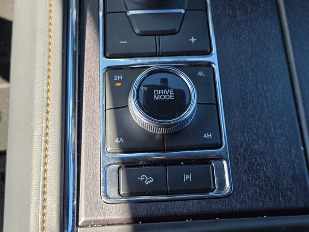 Certified 2024 Ford Expedition Platinum AWD/4WD image 27