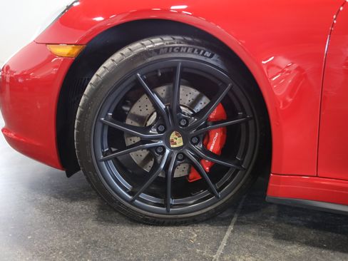 Used 2019 Porsche 911 Targa 4S AWD/4WD image 12