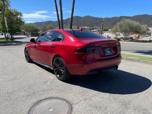 Used 2019 Jaguar XE Landmark Edition RWD image 8