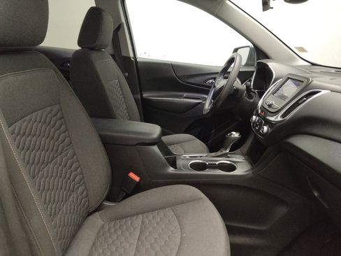 Used 2021 Chevrolet Equinox LT image 21