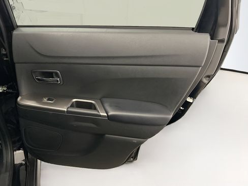 Used 2024 Mitsubishi Outlander Sport AWD image 30