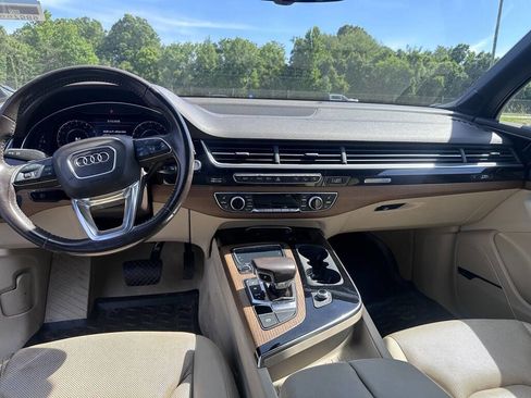 Used 2017 Audi Q7 3.0T Prestige AWD/4WD image 10