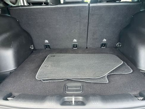 Used 2025 Jeep Compass Limited image 32