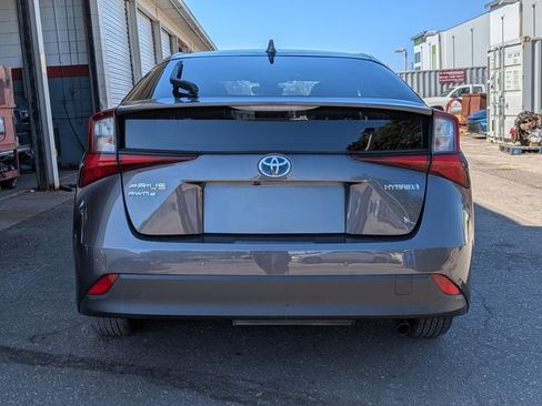 Used 2022 Toyota Prius LE image 6