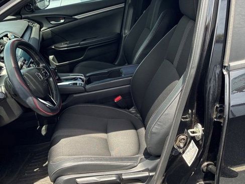 Used 2019 Honda Civic Sport image 5
