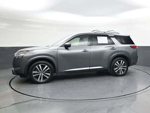 Used 2023 Nissan Pathfinder Platinum w/ Cargo Package image 8
