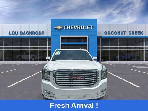 Used 2017 GMC Yukon SLT RWD image 3